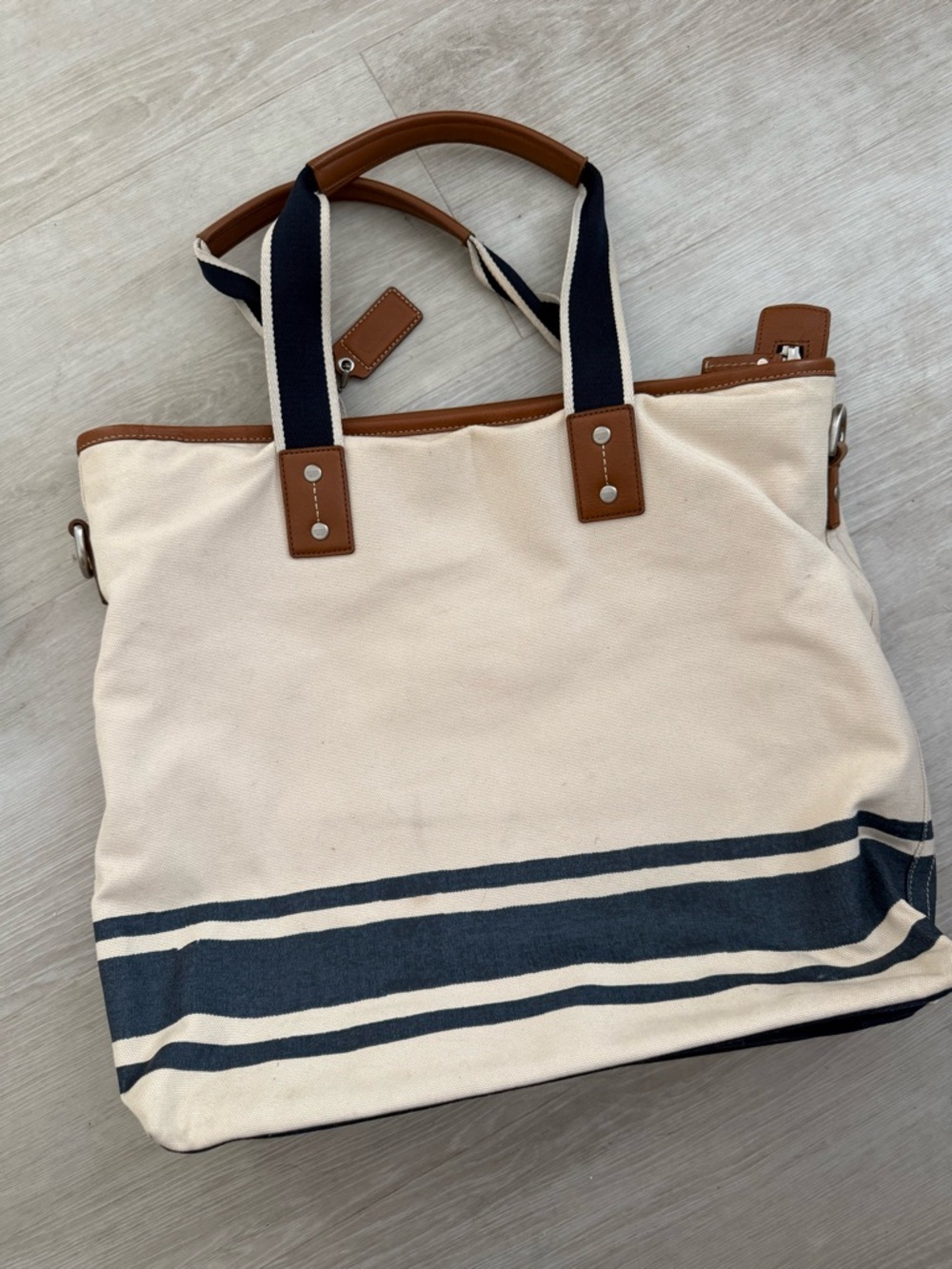 Coach Canvas Messenger Bag in Cream, Navy & Brown - Picture 2 of 4